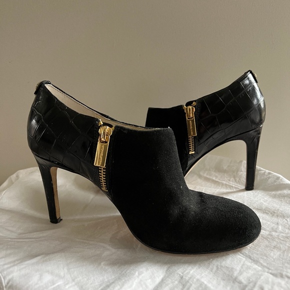 Michael Kors Sammy Ankle Boots - Size 6.5M - Picture 1 of 7